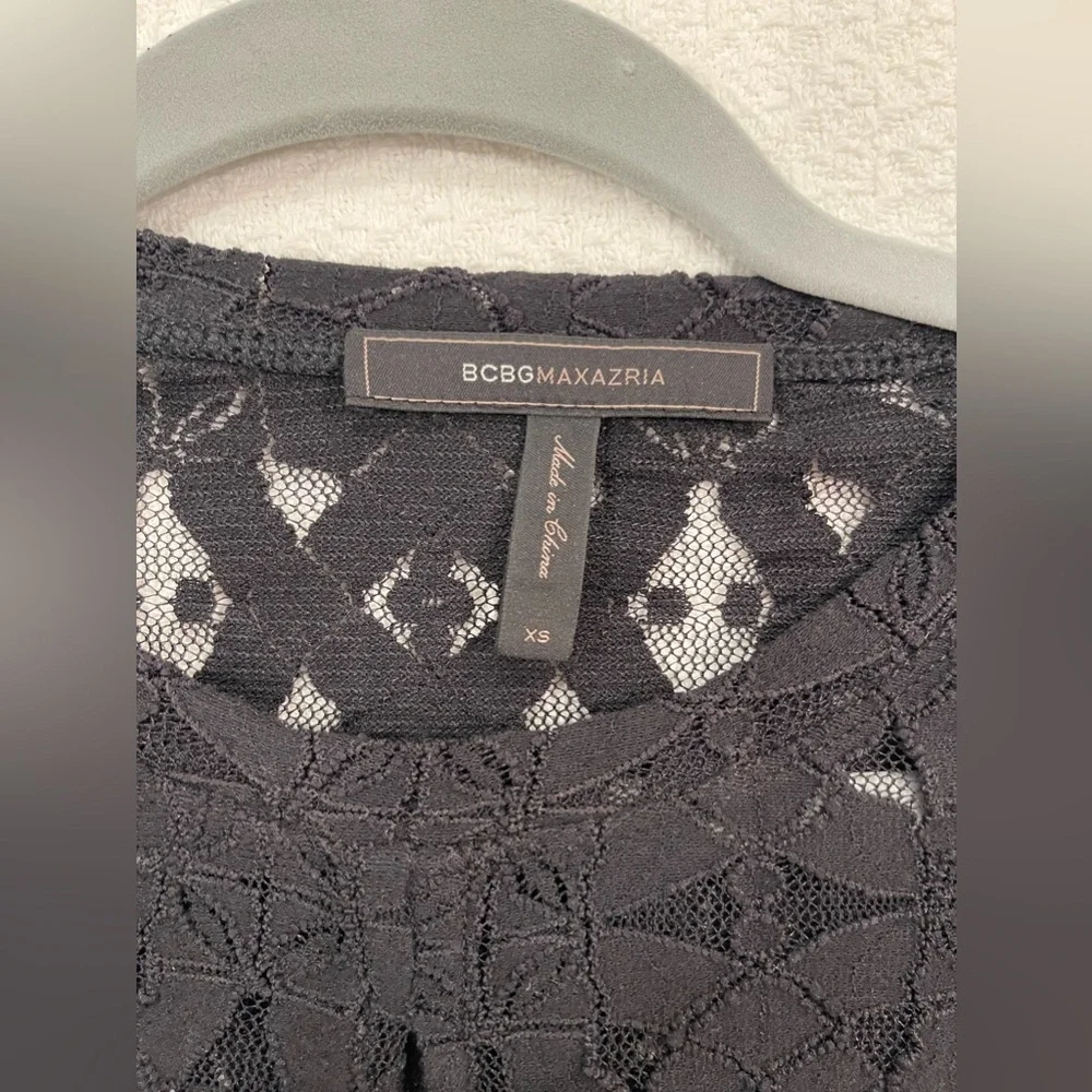 BCBG‎ long sleeve crop top lace XS